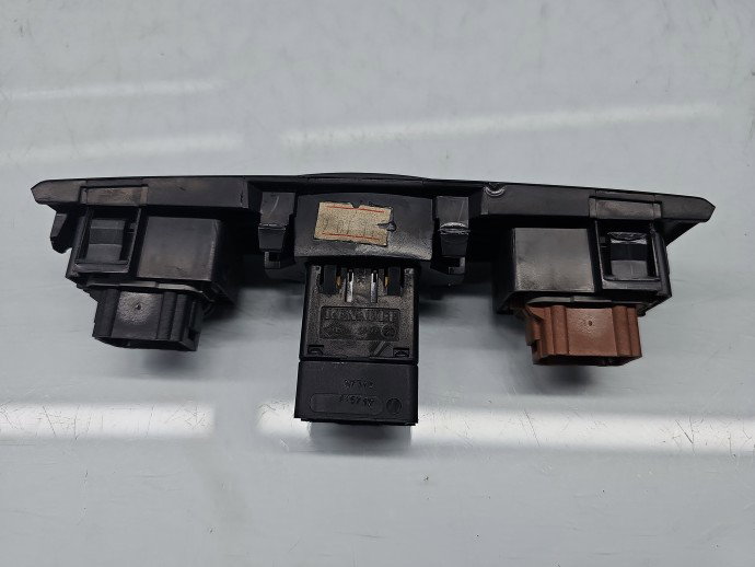 Butoane comenzi consola centrala Renault Symbol 2 [Fabr 2008-2012] OEM