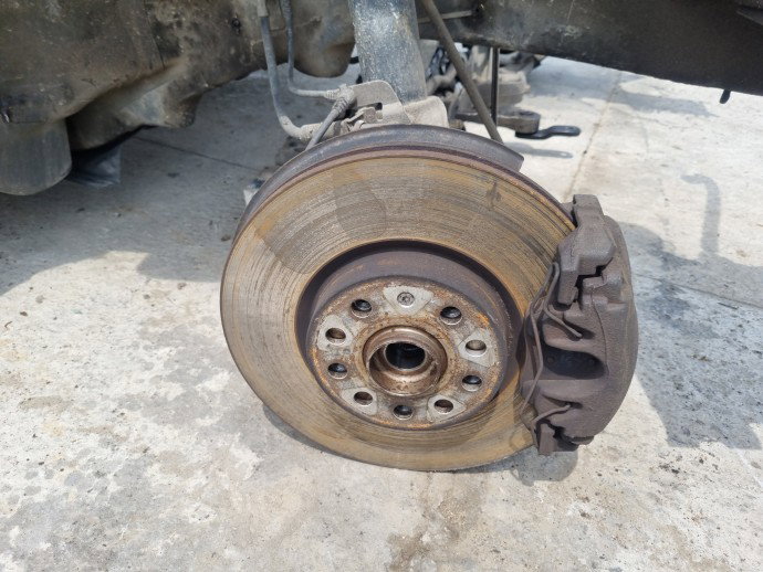 Fuzeta fata dreapta Volkswagen Passat B6 (3C2) [Fabr 2005-2010]2.0 TDI 100 KW / 136 CP