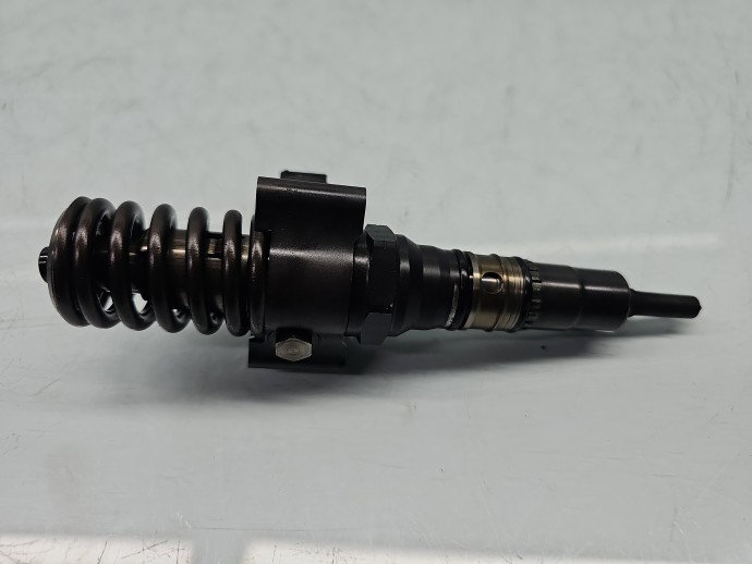 Injector JEEP Patriot [Fabr 2007-2011] 03G130073G 2.0 CRD BKD 103KW / 140CP