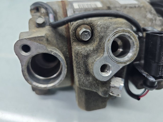 Compresor clima AUDI A6 (4F2, C6) [Fabr 2004-2010] 4F0260805AJ 2.7 TDI 140KW / 190CP
