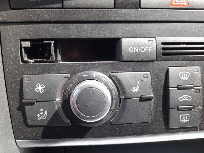 Panou comanda clima AUDI A6 (4F2, C6) [Fabr 2004-2010]
