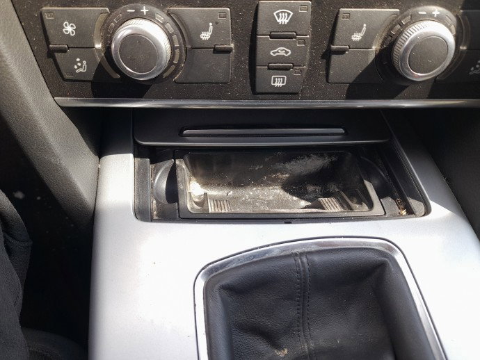 Consola centrala AUDI A6 (4F2, C6) [Fabr 2004-2010]
