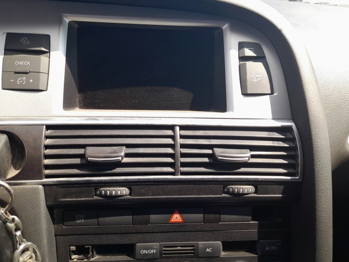 Grila aerisire centrala AUDI A6 (4F2, C6) [Fabr 2004-2010]