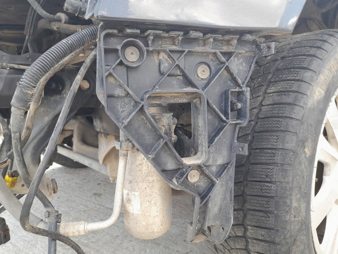 Suport aripa stanga fata AUDI A6 (4F2, C6) [Fabr 2004-2010] Berlina Facelift