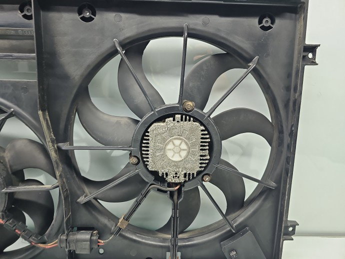 Electroventilator Volkswagen Passat B6 (3C2) [Fabr 2005-2010] 1K0121207A 2.0 TDI 100 KW / 136 CP
