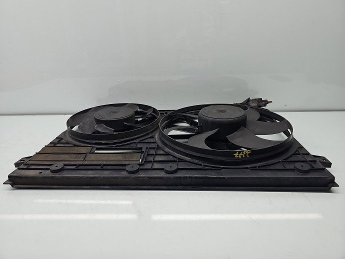 Electroventilator Volkswagen Passat B6 (3C2) [Fabr 2005-2010] 1K0121207A 2.0 TDI 100 KW / 136 CP