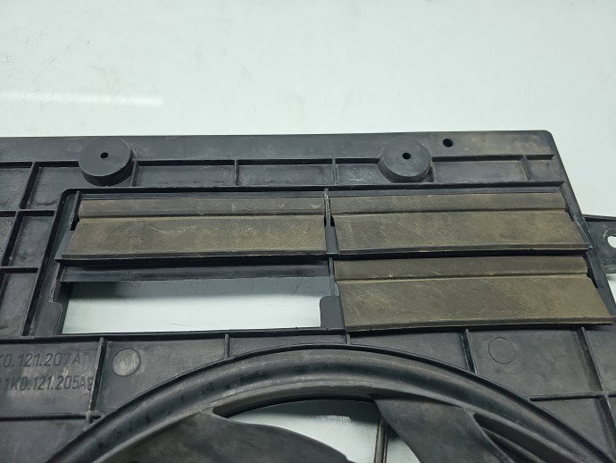 Electroventilator Volkswagen Passat B6 (3C2) [Fabr 2005-2010] 1K0121207A 2.0 TDI 100 KW / 136 CP