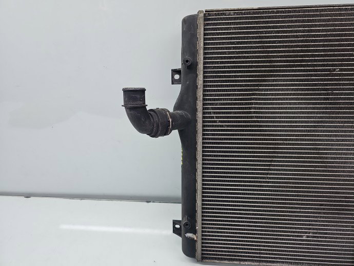 Radiator apa Volkswagen Passat B6 (3C2) [Fabr 2005-2010] 3C0121253AL 2.0 TDI 100 KW / 136 CP