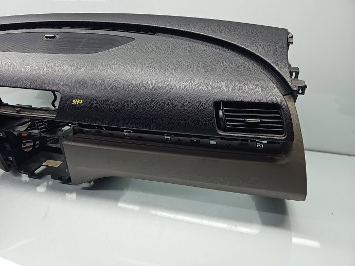 Plansa bord Volkswagen Passat B6 (3C2) [Fabr 2005-2010] 3C1857003QT