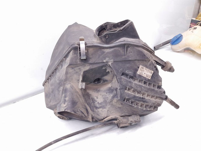 Carcasa filtru aer AUDI A6 (4F2, C6) [Fabr 2004-2010]  2.7 TDI 140KW / 190CP