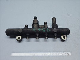 Rampa injectoare Mazda 6 Hatchback (GG) [Fabr 2002-2008] OEM 2.0 RF 100KW / 136CP
