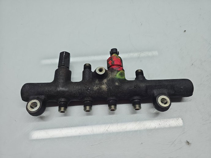 Rampa injectoare Mazda 6 Hatchback (GG) [Fabr 2002-2008] OEM 2.0 RF 100KW / 136CP