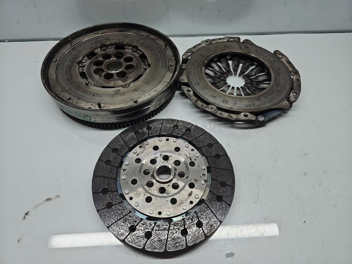 Kit ambreiaj volanta masa dubla Mazda 6 Hatchback (GG) [Fabr 2002-2008] 2.0 RF OEM 100KW / 136CP