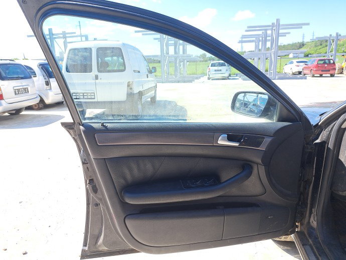 Usa stanga fata AUDI A6 (4B2, C5) [Fabr 1997-2005] Sedan LY9B