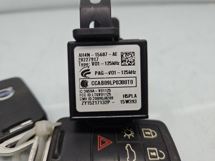 Contact cu cheie Volvo S80 II [Fabr 2006-2016] 28227917 2.0 D4204T5133KW / 181CP