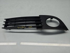 Grila proiector dreapta AUDI A6 (4B2, C5) [Fabr 1997-2005] Sedan 4B0807682T