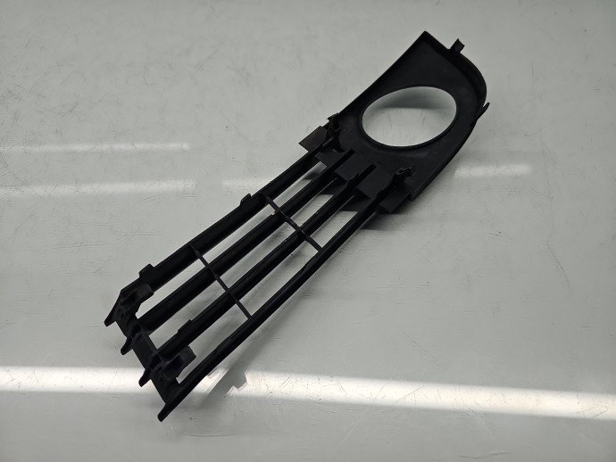 Grila proiector dreapta AUDI A6 (4B2, C5) [Fabr 1997-2005] Sedan 4B0807682T