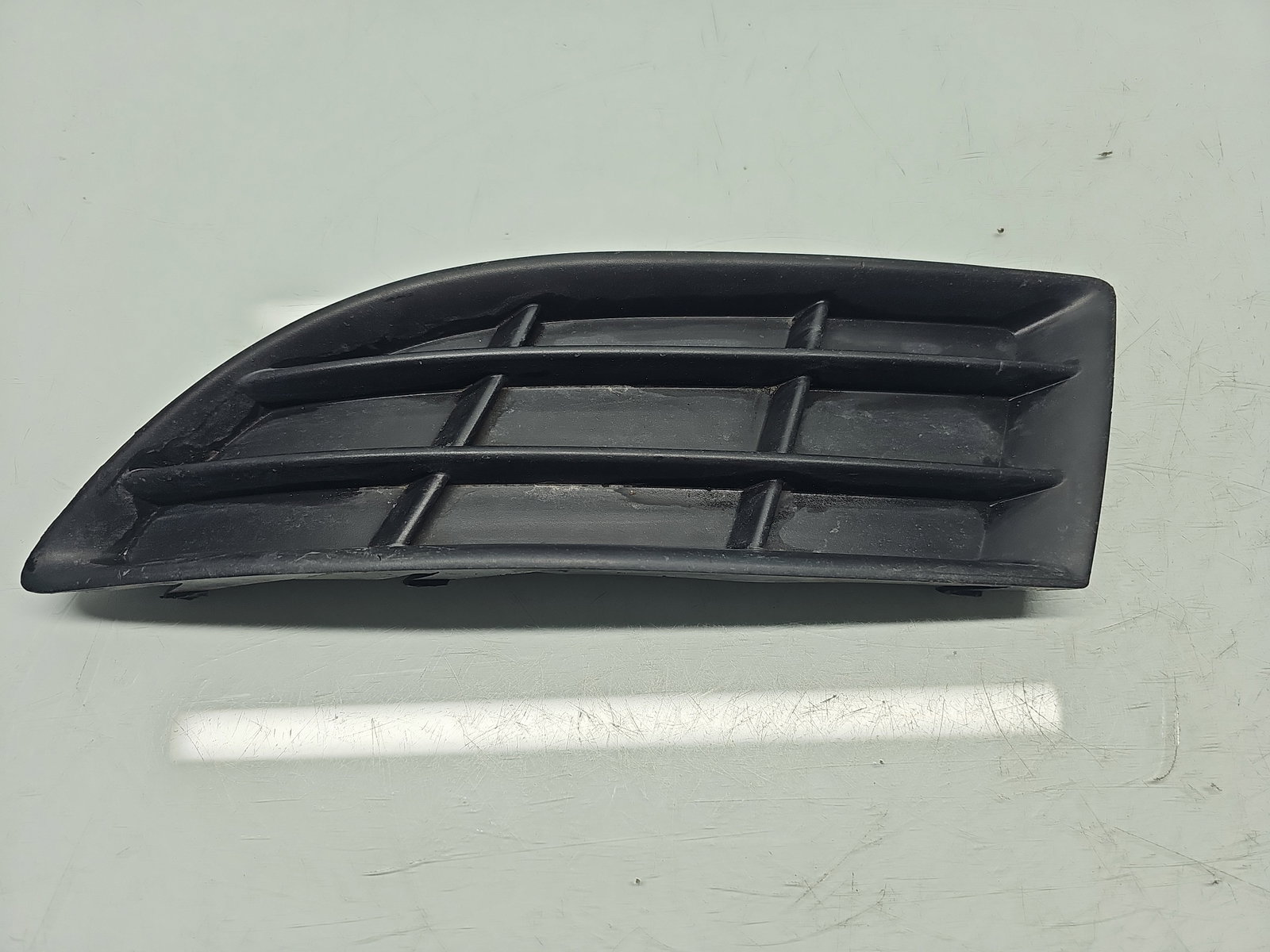 Grila proiector stanga Skoda Fabia 2 (5J, 542) [Fabr 2007-2014] Hatchback 5J0807367A