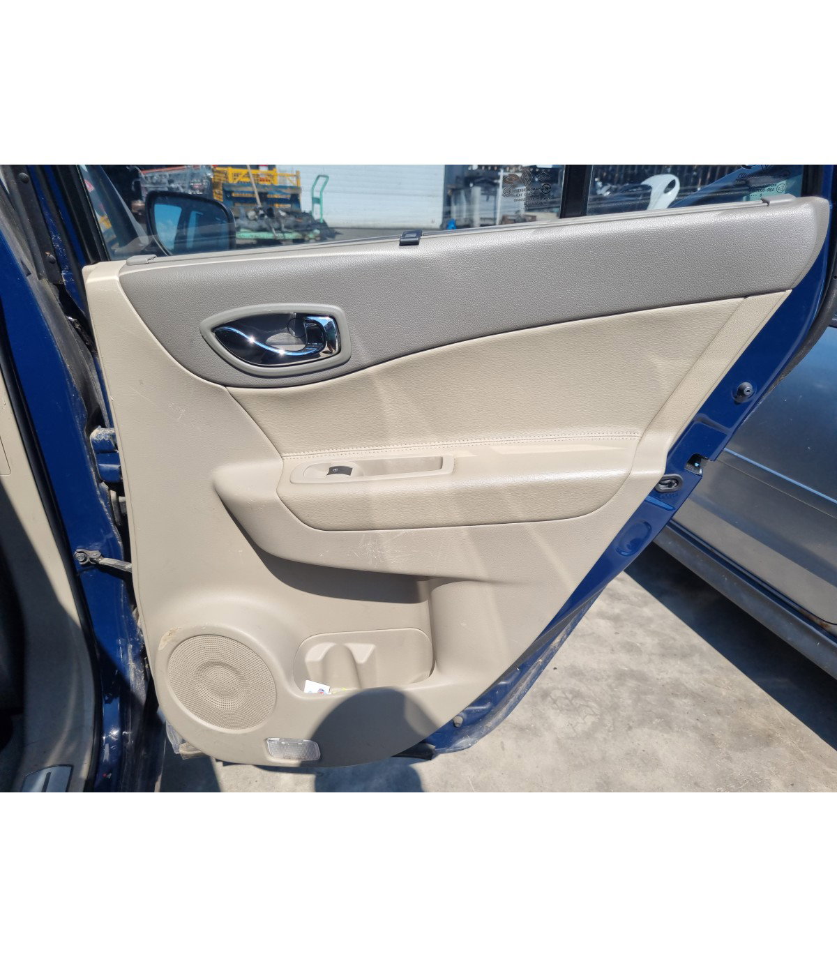 Vezi aici Boxa dreapta spate Renault Koleos 1 [Fabr 2008-2015] OEM pentru doar 123,14 RON