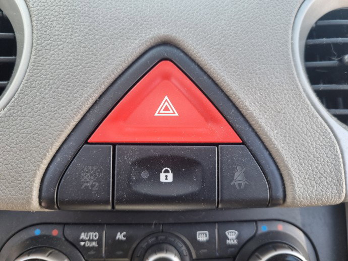 Buton avarii Renault Koleos 1 [Fabr 2008-2015] OEM