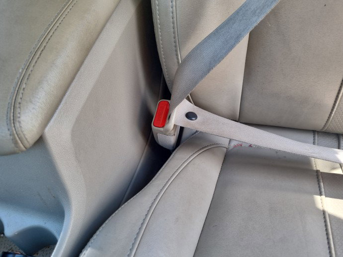Capsa centura stanga fata Renault Koleos 1 [Fabr 2008-2015] OEM
