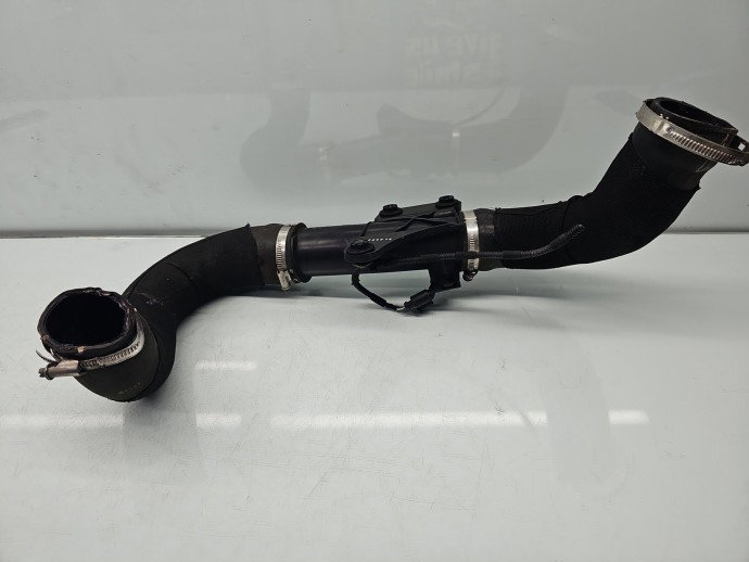 Furtun intercooler AUDI A5 (8T3) [Fabr 2007-2015] 8K0145673 3.0 TDI CTBA 190KW / 258CP