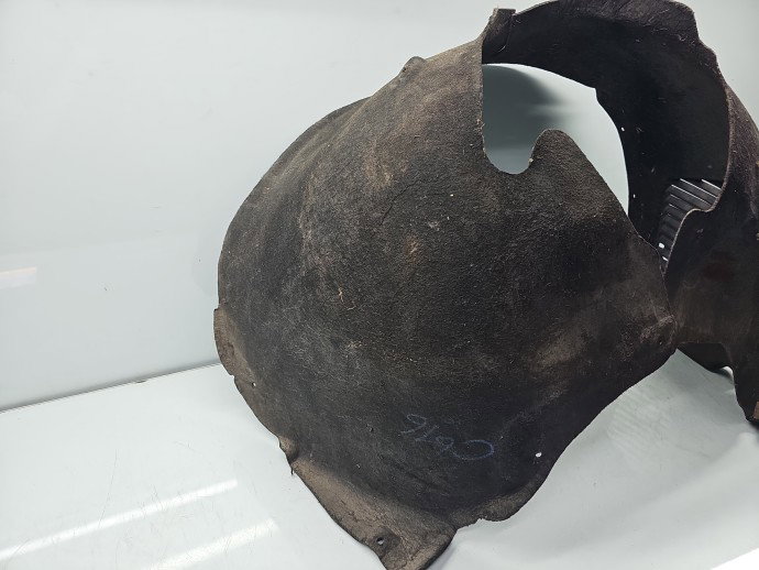 Carenaj roata stanga fata Volkswagen Touareg (7LA, 7L6) [Fabr 2003-2010] R-line 7L60809961