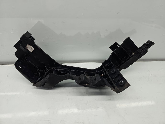 Suport far stanga Hyundai i30 (GD) [Fabr 2012-2017] 64156-A8000