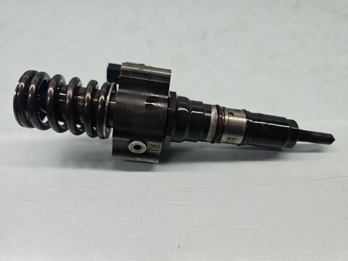 Injector Volkswagen Passat B6 (3C2) [Fabr 2005-2010] 03G130073S 2.0 TDI 100 KW / 136 CP