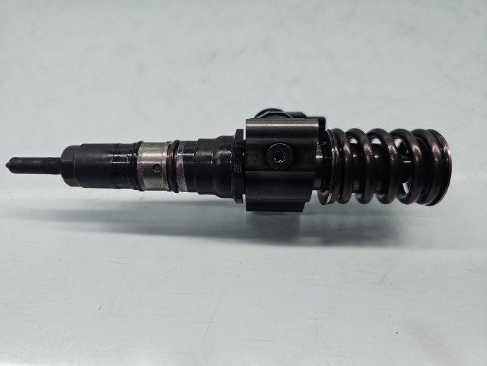 Injector Volkswagen Passat B6 (3C2) [Fabr 2005-2010] 03G130073S 2.0 TDI 100 KW / 136 CP