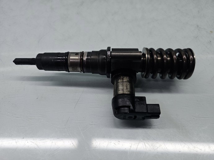 Injector Volkswagen Passat B6 (3C2) [Fabr 2005-2010] 03G130073S 2.0 TDI 100 KW / 136 CP