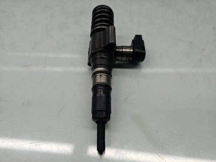 Injector Volkswagen Passat B6 (3C2) [Fabr 2005-2010] 03G130073S 2.0 TDI 100 KW / 136 CP