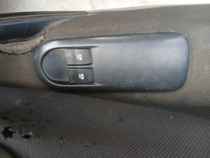 Butoane comanda geamuri sofer Renault Megane 2 Sedan [Fabr 2002-2008] OEM