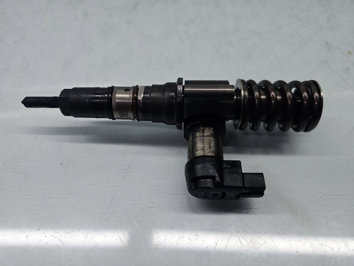 Injector Volkswagen Eos (1F7, 1F8) [Fabr 2006-2015] 03G130073S 2.0 TDI 100 KW / 136 CP