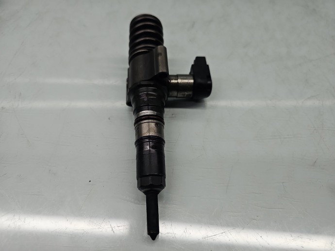 Injector Volkswagen Golf 5 (1K1) [Fabr 2004-2008] 03G130073S 2.0 TDI 100 KW / 136 CP
