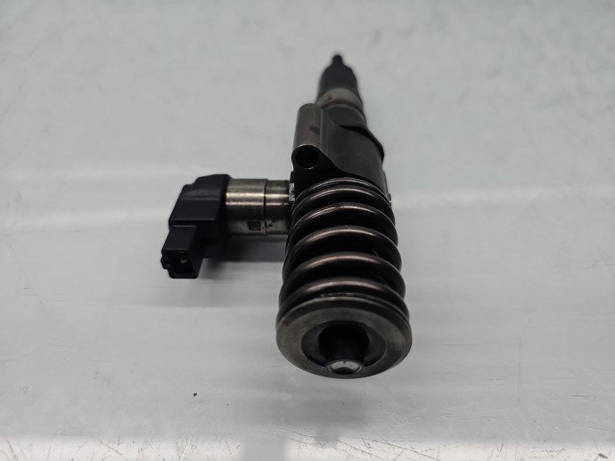 Injector Volkswagen Eos (1F7, 1F8) [Fabr 2006-2015] 03G130073S 2.0 TDI 100 KW / 136 CP