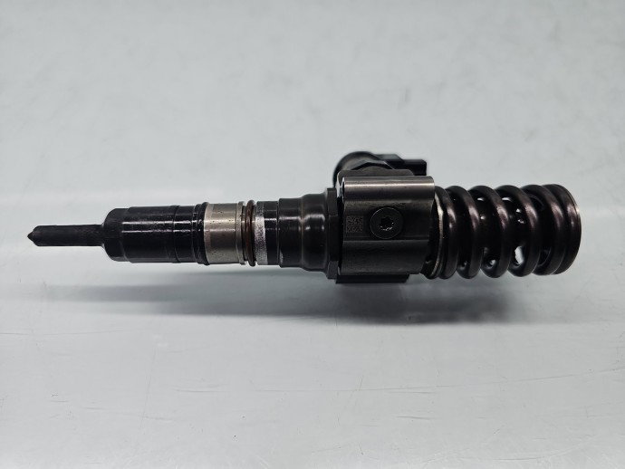 Injector Volkswagen Golf 5 (1K1) [Fabr 2004-2008] 03G130073S 2.0 TDI 100 KW / 136 CP