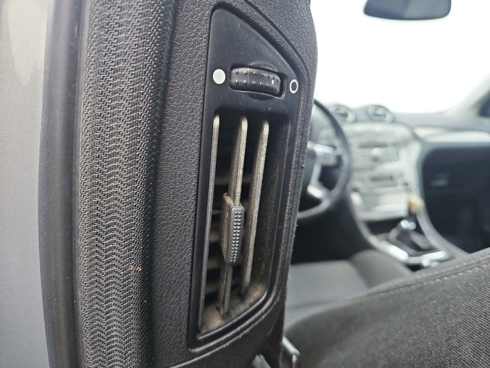 Grila aerisire spate stanga Ford Mondeo 4 [Fabr 2007-2015]