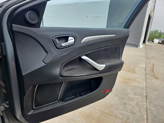 Boxa dreapta fata Ford Mondeo 4 [Fabr 2007-2015]
