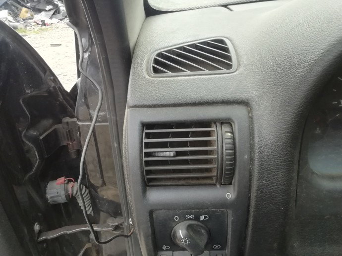 Grila aerisire stanga Opel Astra G 1.6 benz OEM 1998-2004