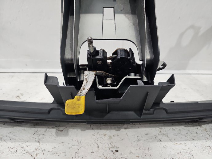 Trager Ford Mondeo 4 [Fabr 2007-2015] Break 6M51-8B041-BE