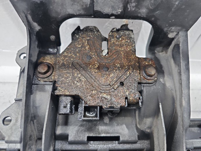Trager Ford Mondeo 4 [Fabr 2007-2015] Break 6M51-8B041-BE