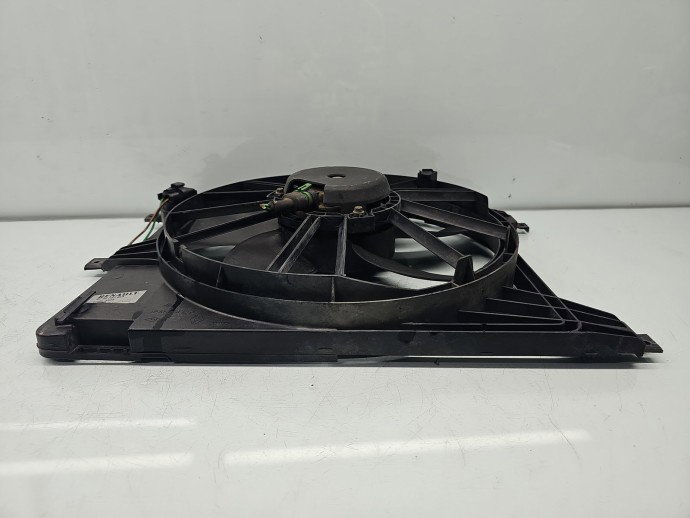 Electroventilator Dacia Sandero [Fabr 2008-2012] 8200702959 1.4 BENZ 55KW / 73CP