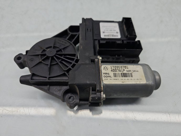 Motoras geam stanga fata Skoda Octavia 2 (1Z3) [Fabr 2004-2013] 1T0959701