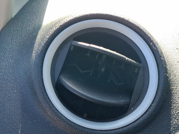 Grila aerisire stanga Ford Fiesta 6 [Fabr 2008-2019] OEM