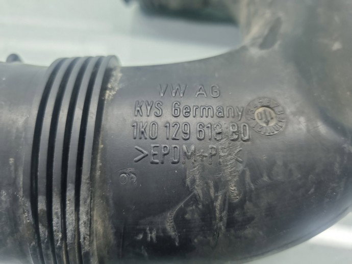 Tub admisie aer Skoda Octavia 2 (1Z3) [Fabr 2004-2013] 1K0129618 1.6 CAYC 77 KW / 105 CP