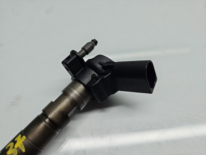 Injector Volkswagen Tiguan (5N) [Fabr 2007-2016] 03L130277 2.0 TDI CBAB 103KW / 140CP