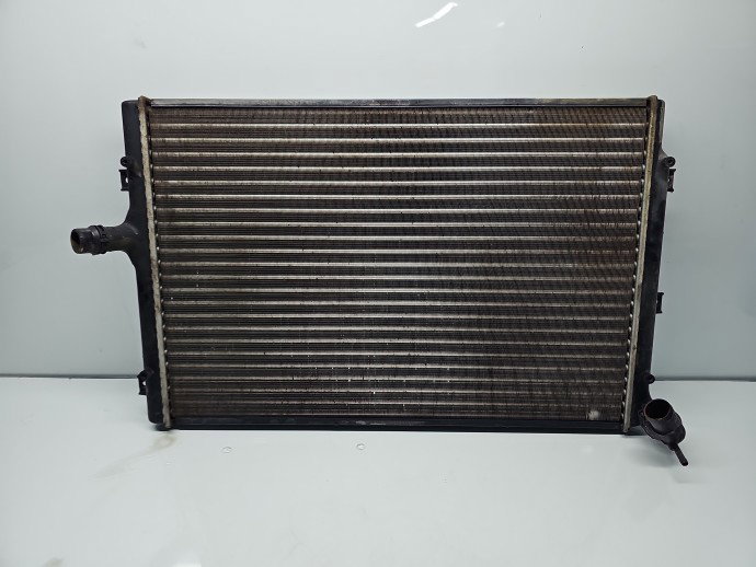 Radiator apa Volkswagen Golf 6 Plus (521) [Fabr 2009-2013] OEM 1.6 CAYC 77 KW / 105 CP