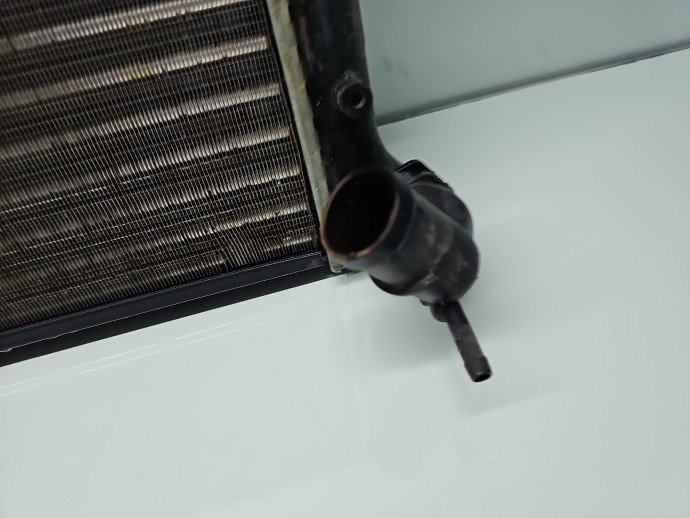 Radiator apa Volkswagen Golf 6 Plus (521) [Fabr 2009-2013] OEM 1.6 CAYC 77 KW / 105 CP