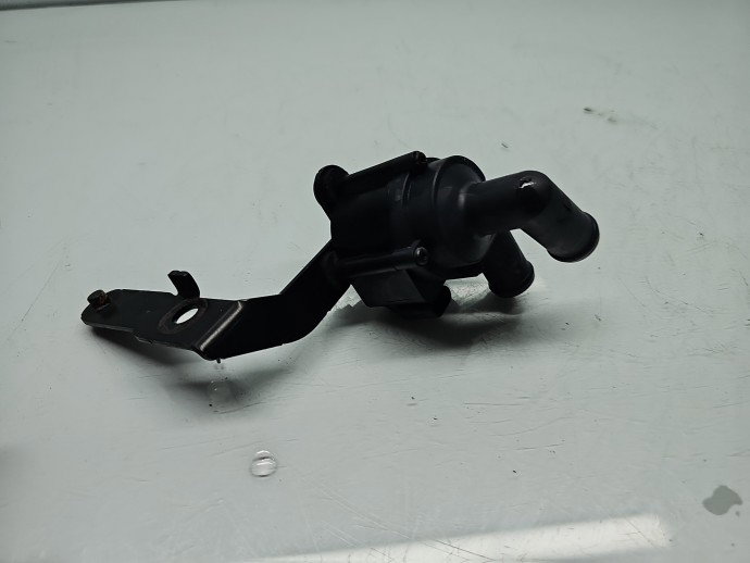 Pompa recirculare apa Volkswagen Tiguan (5N) [Fabr 2007-2016] 5N0965561 2.0 TDI CBAB 103 kW / 140 CP